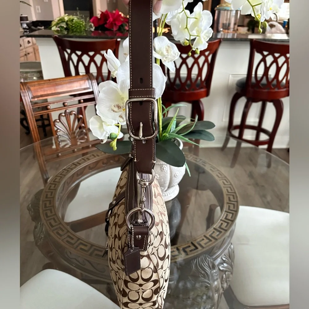 🤎🤎COACH CHELSEA SIGNATURE KHAKI & BROWN LEATHER SHOULDER/CROSSBODY BAG!🤎🤎